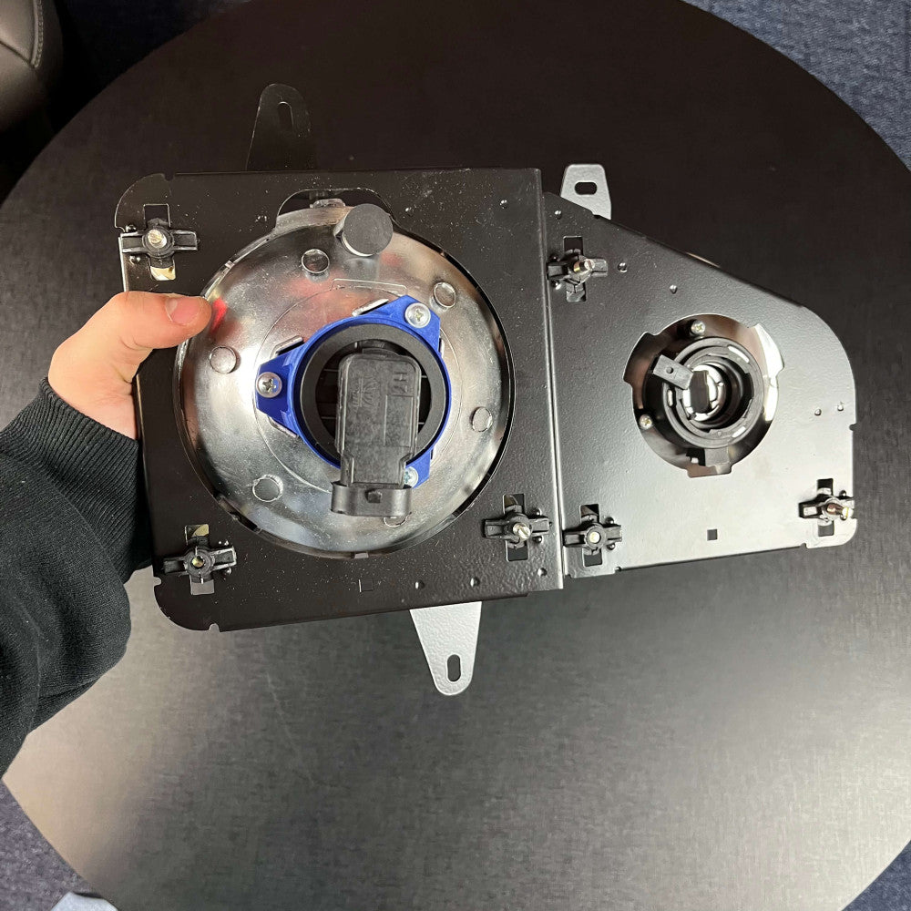 Farol Principal Duplo Mercedes-Benz Accelo 816 915 1016 a partir de 2008 com Soquete Cachimbo - Nino